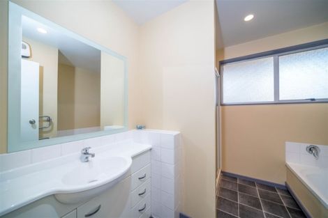 Photo of property in 58 Denise Crescent, Hornby, Christchurch, 8042