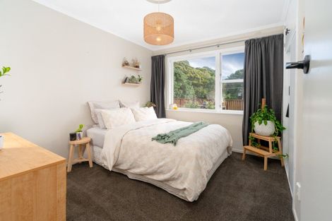 Photo of property in 24 Mahoe Street, Tawa, Wellington, 5028