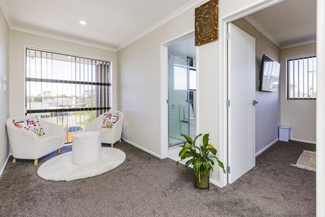 Photo of property in 9 Landon Avenue, Mangere East, Auckland, 2024