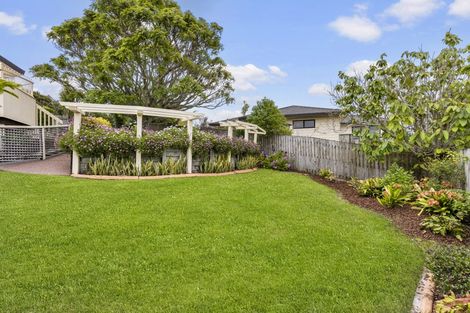 Photo of property in 17 Charlotte Street, Stanmore Bay, Whangaparaoa, 0932