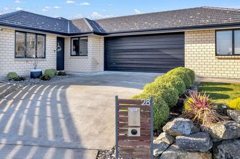 Photo of property in 28 Macdonald Heights, Feilding, 4702