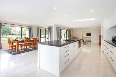 Photo of property in 202l Ingram Road, Bombay, Drury, 2579