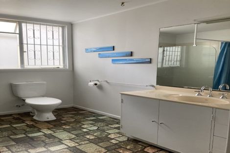 Photo of property in 16 Ruakiwi Road, Hamilton Lake, Hamilton, 3204