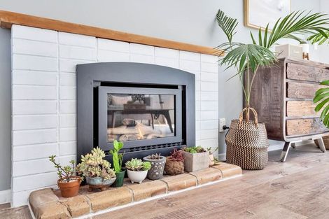 Photo of property in 1/46 Roberts Road, Glenfield, Auckland, 0629