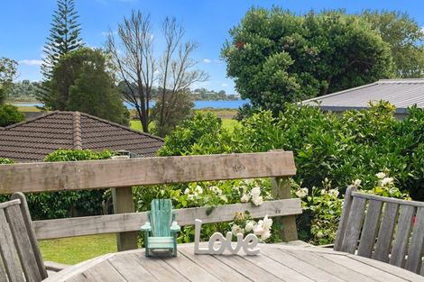 Photo of property in 4 Waikareao Way, Brookfield, Tauranga, 3110