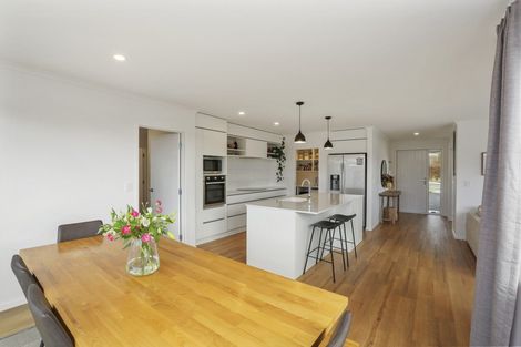 Photo of property in 9 Marsden Place, Hurworth, New Plymouth, 4310