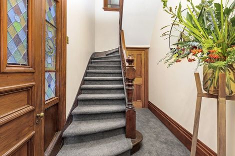 Photo of property in 320 Oriental Parade, Oriental Bay, Wellington, 6011