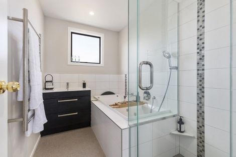 Photo of property in 1a Sunshine Rise, Raglan, 3225