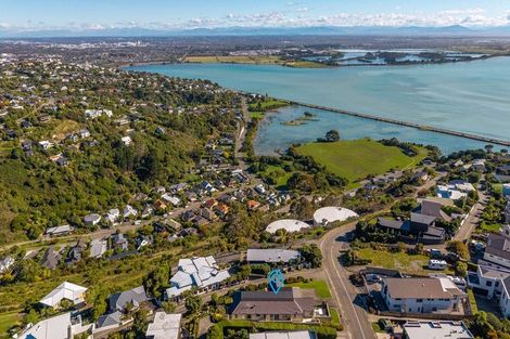 Photo of property in 60 Glenstrae Road, Redcliffs, Christchurch, 8081