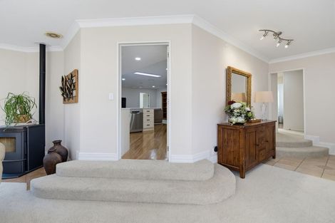 Photo of property in 36 Stewart Gibson Place, Manurewa, Auckland, 2105