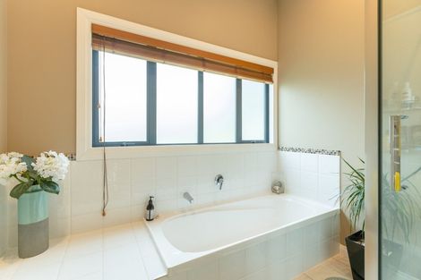 Photo of property in 3 Endeavour Drive, Whitby, Porirua, 5024