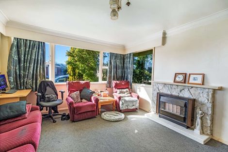 Photo of property in 46 Karaka Crescent, Levin, 5510