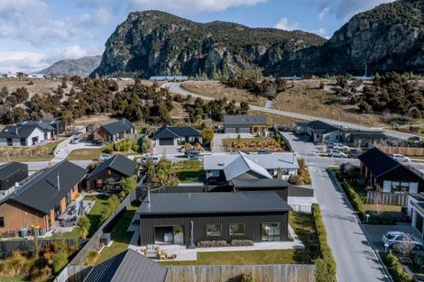 Photo of property in 29 Marbleleaf Lane, Albert Town, Wanaka, 9305