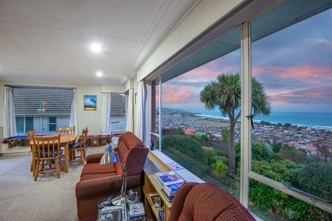 Photo of property in 139 Easther Crescent, Kew, Dunedin, 9012