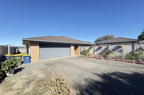 Photo of property in 53 Makora Road, Massey, Auckland, 0614