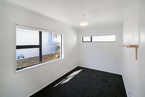 Photo of property in 113 Houghton Bay Road, Houghton Bay, Wellington, 6023