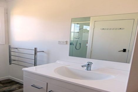 Photo of property in 22 George Street, Surfdale, Waiheke Island, 1081