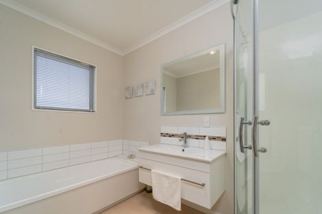 Photo of property in 18a Daniel Street, Martinborough, 5711