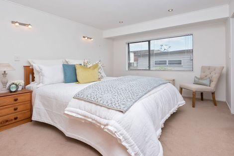 Photo of property in 1/12 Takutai Avenue, Bucklands Beach, Auckland, 2012