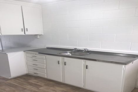 Photo of property in 12 Margaret Road, Papatoetoe, Auckland, 2025