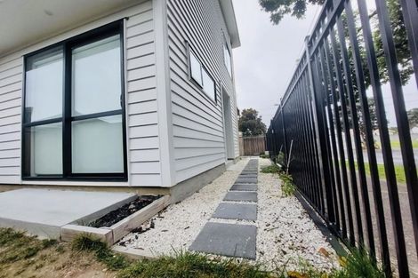 Photo of property in 26a Holland Avenue, Point England, Auckland, 1072