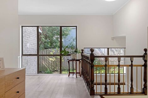 Photo of property in 8 Deodar Place, Totara Heights, Auckland, 2105