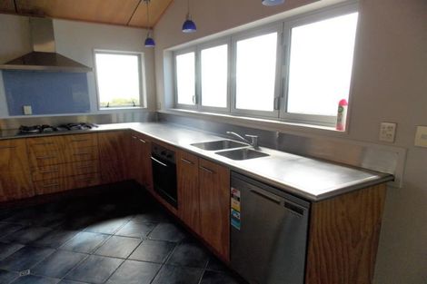 Photo of property in 24 Signallers Grove, Strathmore Park, Wellington, 6022