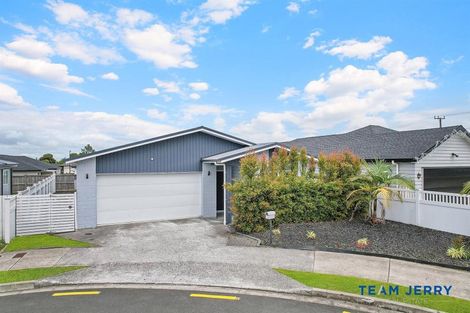 Photo of property in 67 Whare Kauri Road, Papakura, 2110