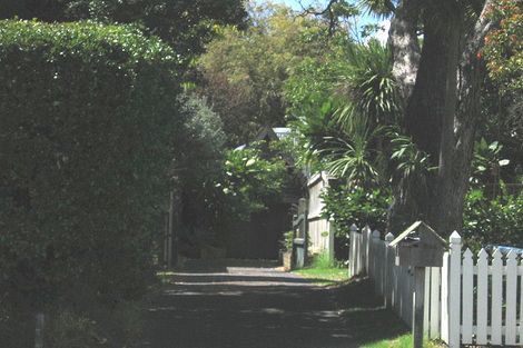 Photo of property in 24a Russell Street, Stanley Point, Auckland, 0624
