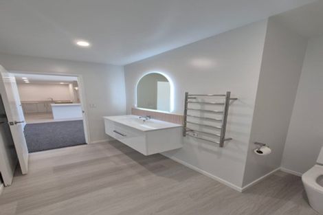 Photo of property in 8 Julian Place, Westown, New Plymouth, 4310