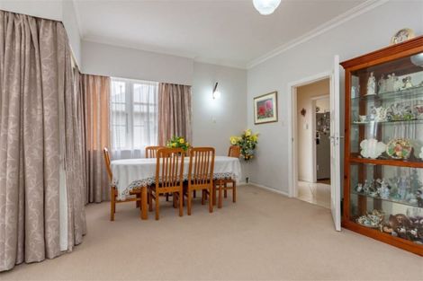 Photo of property in 5 Freyberg Street, Waterloo, Lower Hutt, 5011