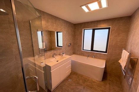 Photo of property in 8/14 Williamson Avenue, Belmont, Auckland, 0622