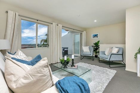 Photo of property in 3/48a Exmouth Road, Northcote, Auckland, 0627
