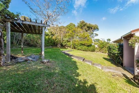 Photo of property in 11 Cleat Street, Whitby, Porirua, 5024