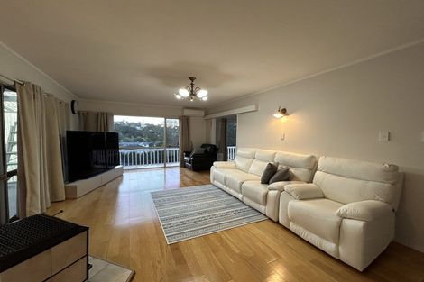Photo of property in 22 Ayton Drive, Totara Vale, Auckland, 0629