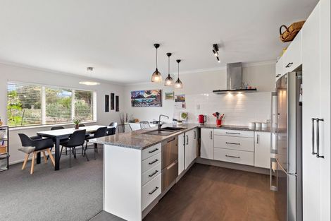 Photo of property in 1098 Queen Street East, Levin, 5571