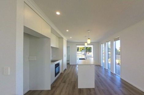 Photo of property in 2 Hauhake Lane, Omokoroa, 3114