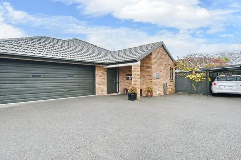 Photo of property in 12 Belgrove Place, Parklands, Christchurch, 8083