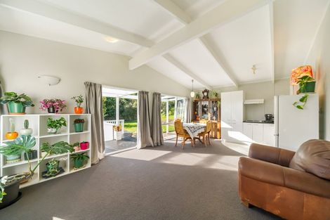 Photo of property in 92 Paekakariki Hill Road, Pauatahanui, Porirua, 5381