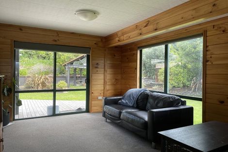 Photo of property in 9 Carlow Grove, Birchville, Upper Hutt, 5018