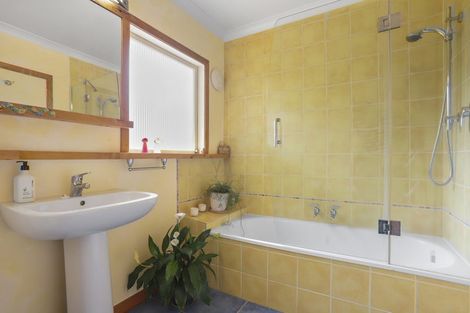 Photo of property in 112c Woodglen Road, Glen Eden, Auckland, 0602