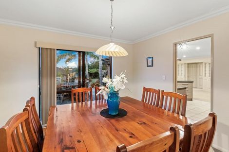 Photo of property in 45 Sapperton Drive, Henderson, Auckland, 0612