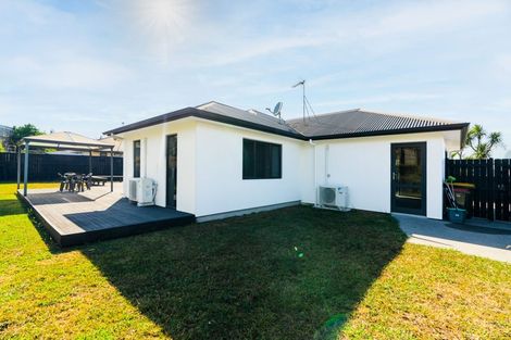 Photo of property in 5 Elenora Close, Grandview Heights, Hamilton, 3200