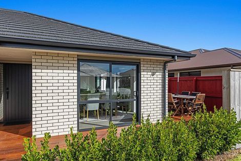 Photo of property in 1 Karearea Drive, Coastlands, Whakatane, 3120