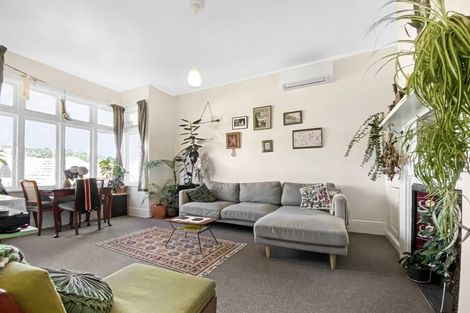 Photo of property in 14 Kenwyn Terrace, Newtown, Wellington, 6021