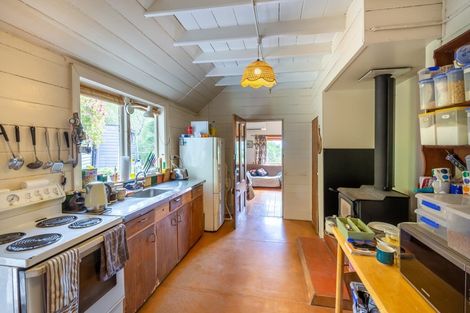 Photo of property in 8 Shadbolts Road, Pigeon Bay, Akaroa, 7583