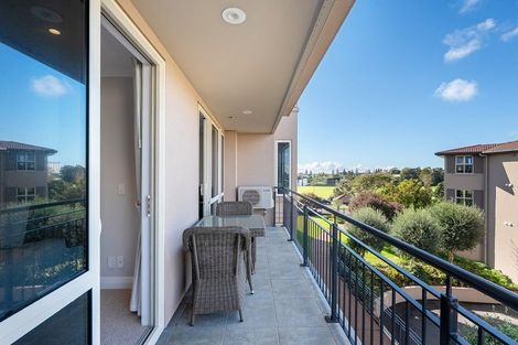 Photo of property in 14/30 Ambassador Glade, Orewa, 0931