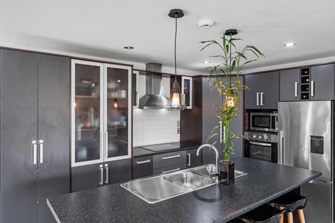 Photo of property in 9 Maadi Place, Papakura, 2110