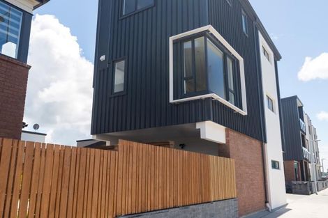 Photo of property in 162 Hobsonville Point Road, Hobsonville, Auckland, 0616