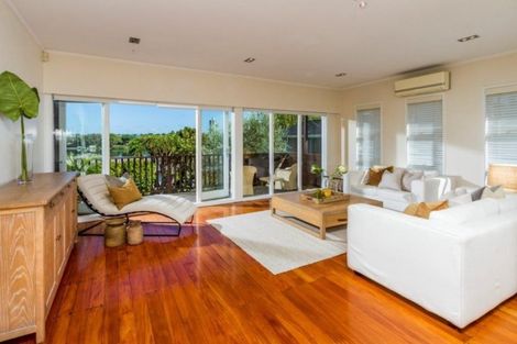 Photo of property in 308 Hurstmere Road, Takapuna, Auckland, 0622